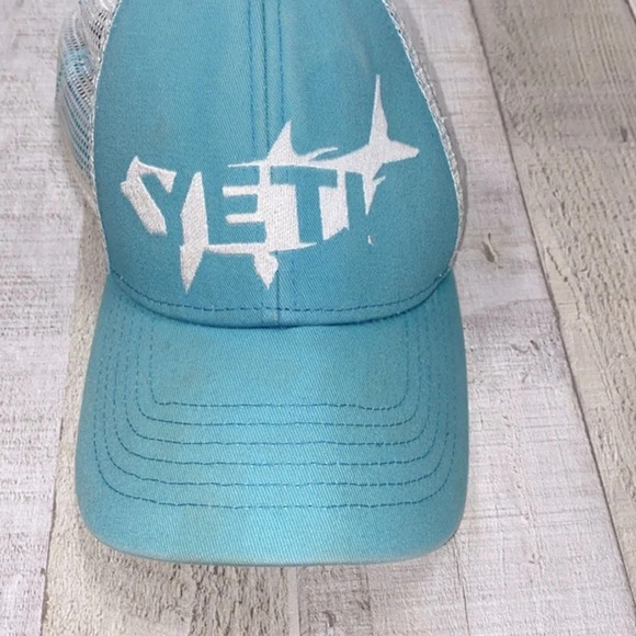 YETI baseball cap turquoise & white SnapBack mesh - Picture 2 of 7